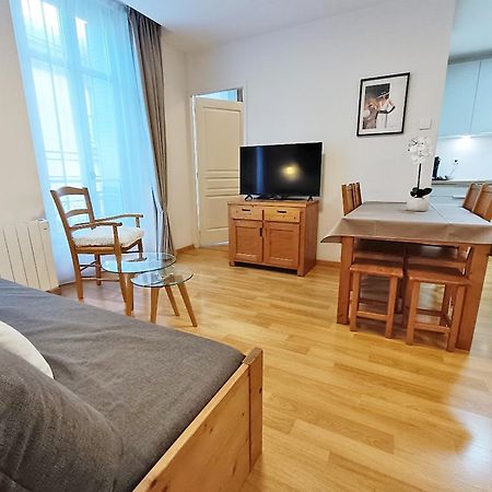 L'Eterlou, T3, Centre Luchon, Wifi, Casier A Skis, Ascenseur, 6 Personnes Bagnères-de-Luchon Exteriér fotografie